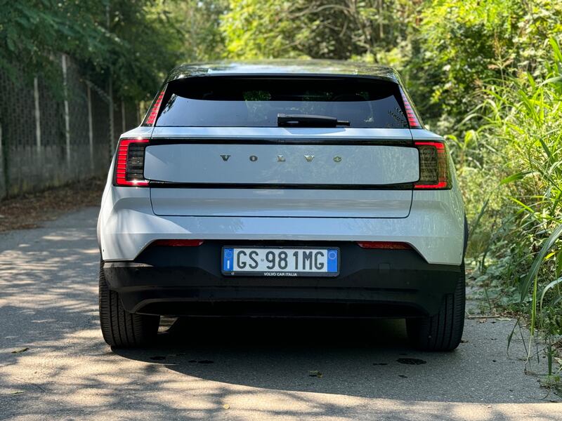 Volvo EX30, guarda la gallery del nuovo suv elettrico premium 8