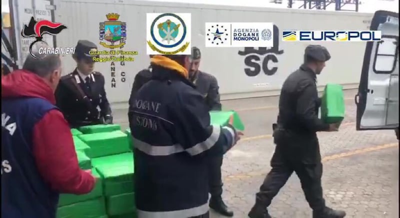 Colpo alla 'ndrangheta: sequestrata una tonnellata di cocaina 5