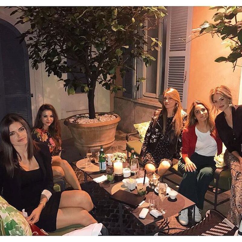 Chloe Sanderson pazza del suo Santon: le foto della bella ragazza inglese 2