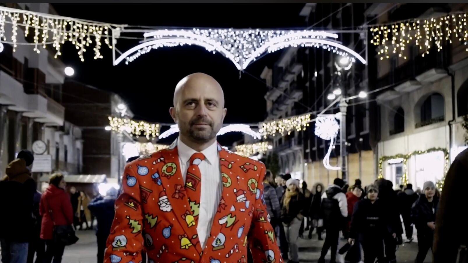 Luca Abete a Natale regala “Abbracci”