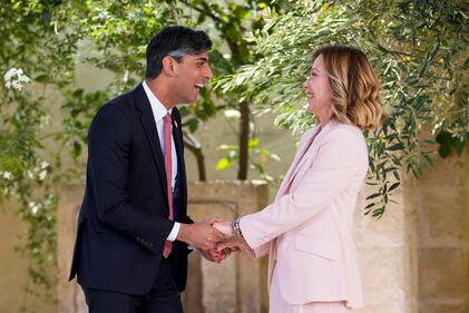 Giorgia Meloni accoglie i leader del G7 1