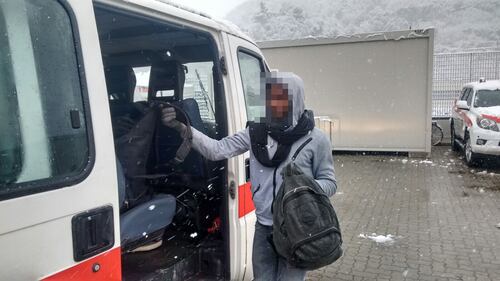 Neve a Ventimiglia, evacuata tendopoli abusiva 6