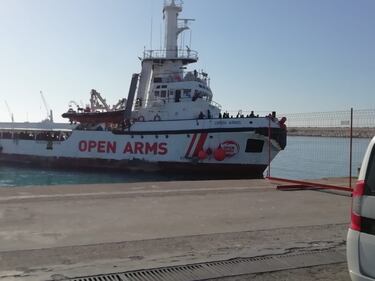 L'arrivo di Open Arms a Pozzallo 5