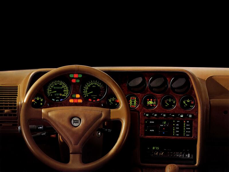 Lancia Thema, guarda la gallery 23