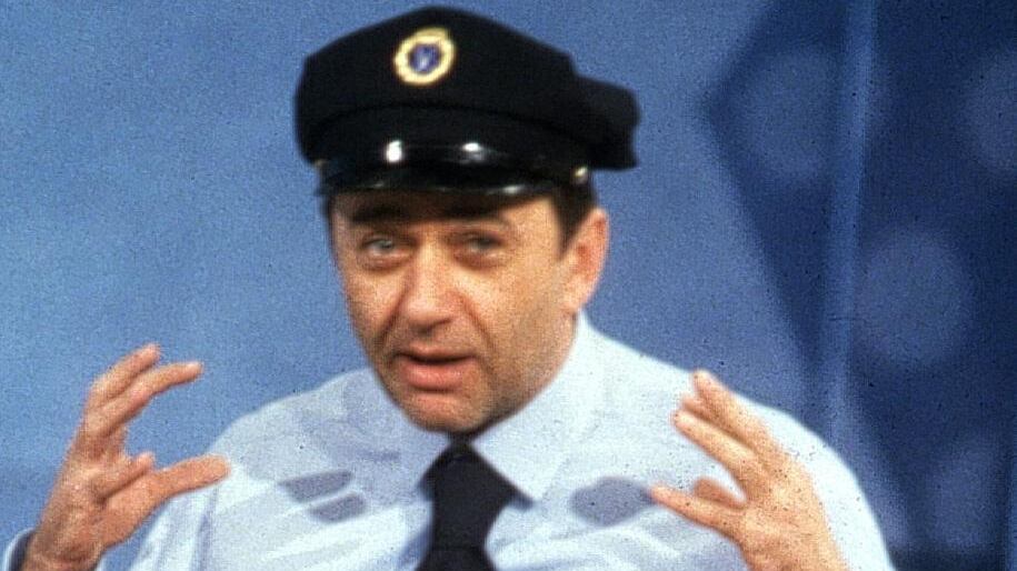 Con il Faletti del "Derby" se ne va un altro pezzo di Milano