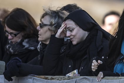 Suor Cristina regala il suo cd a Bergoglio 3
