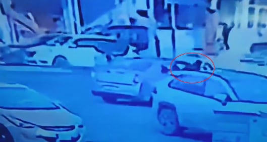 Gornalista americana rapita a Baghdad: le immagini del rapimento 2
