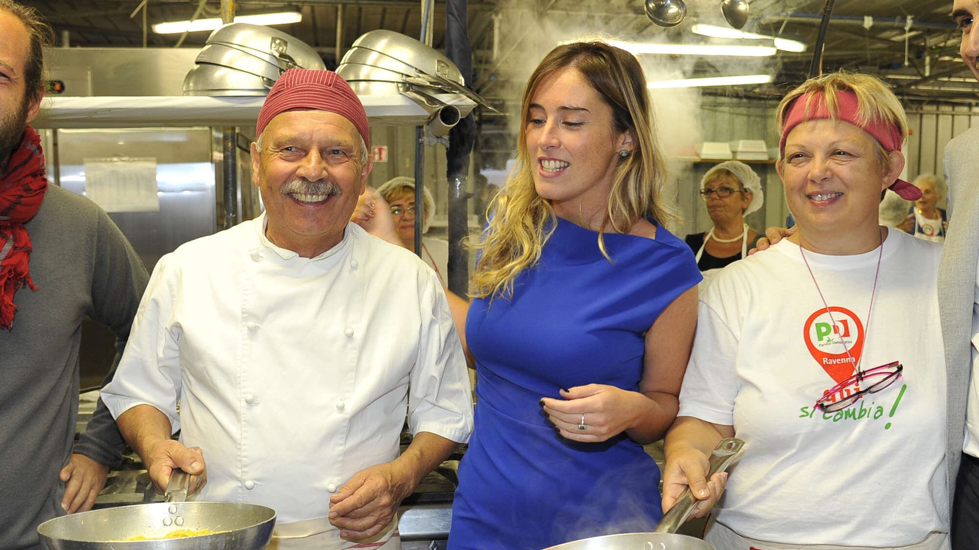 Tra paparazzi e parolieri l'estate calda della Boschi