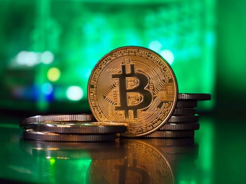 Gli iraniani vendono Bitcoin & C. per comprare armi