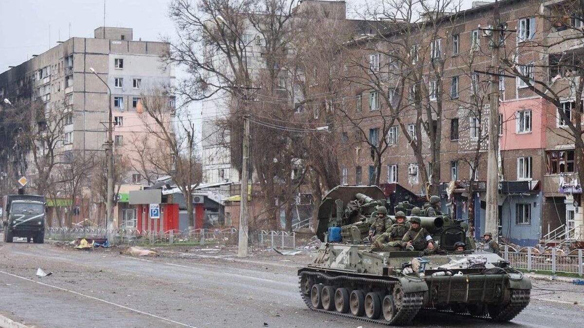 La furia del mortaio Tyulpan su Mariupol: così i russi l'hanno devastata