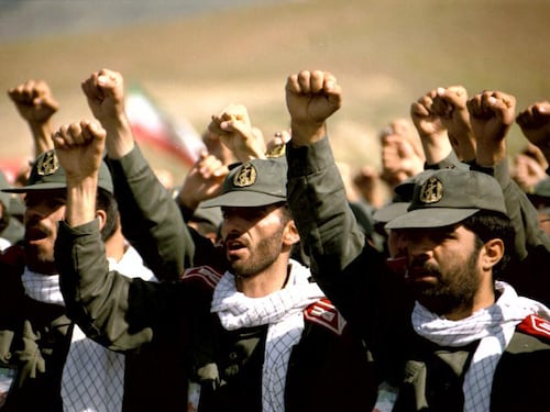 Iran, la minaccia sul petrolio. Lettera dei pasdaran agli Usa