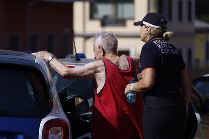 Case evacuate a Monte Mario ed elicottero antincendio all'opera: paura a Roma 5