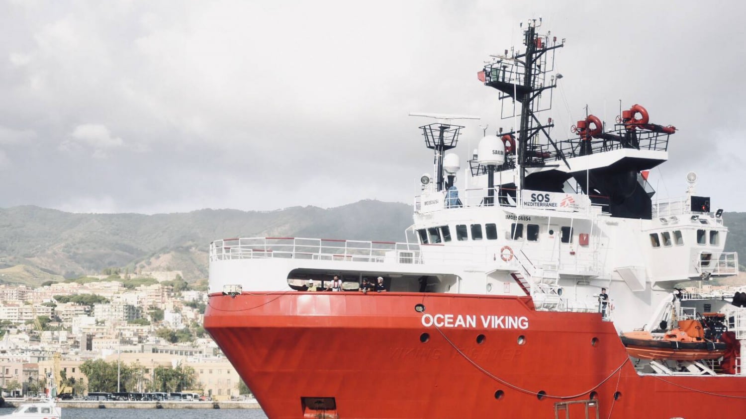 A Lampedusa e Trieste è assalto alle frontiere: Ocean Viking a Taranto