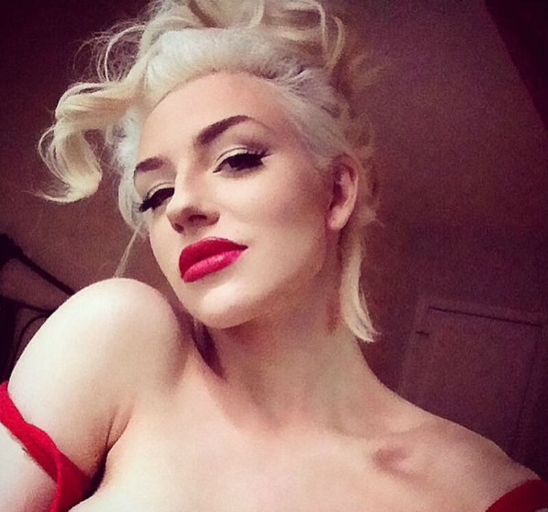 Courtney Stodden, da sposa minorenne a star di Instagram tutta curve 11