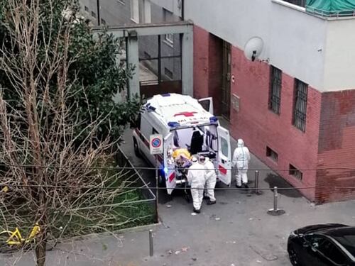 Carabiniere sventa la rapina ma viene accoltellato. Si costituiscono gli aggressori