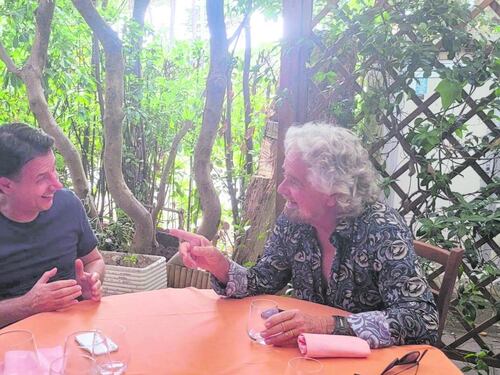 La sfida di Grillo a Conte: "Il garante sono io". Giubitosa: "Fa il padrone, non può fermarci"