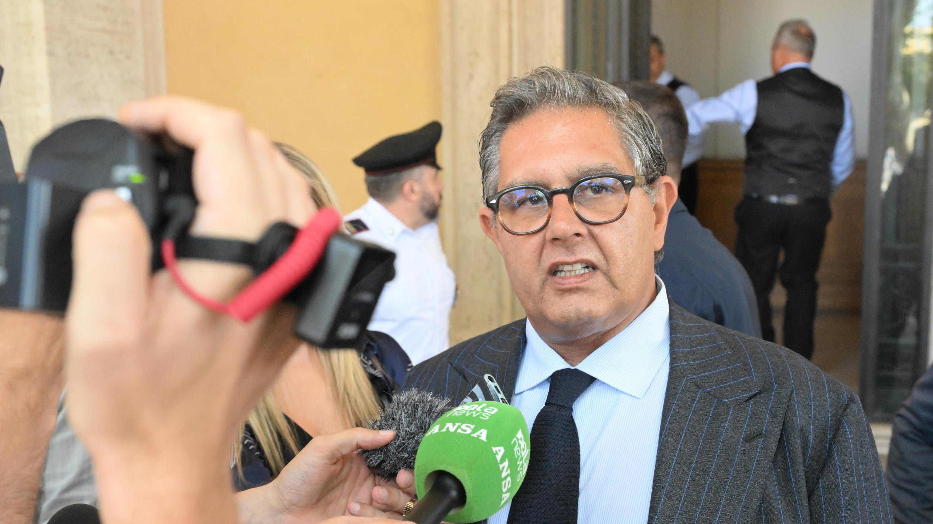 Fuga di notizie, c'è la prima inchiesta