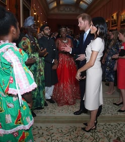 Meghan Markle elegante tra i futuri leader 2