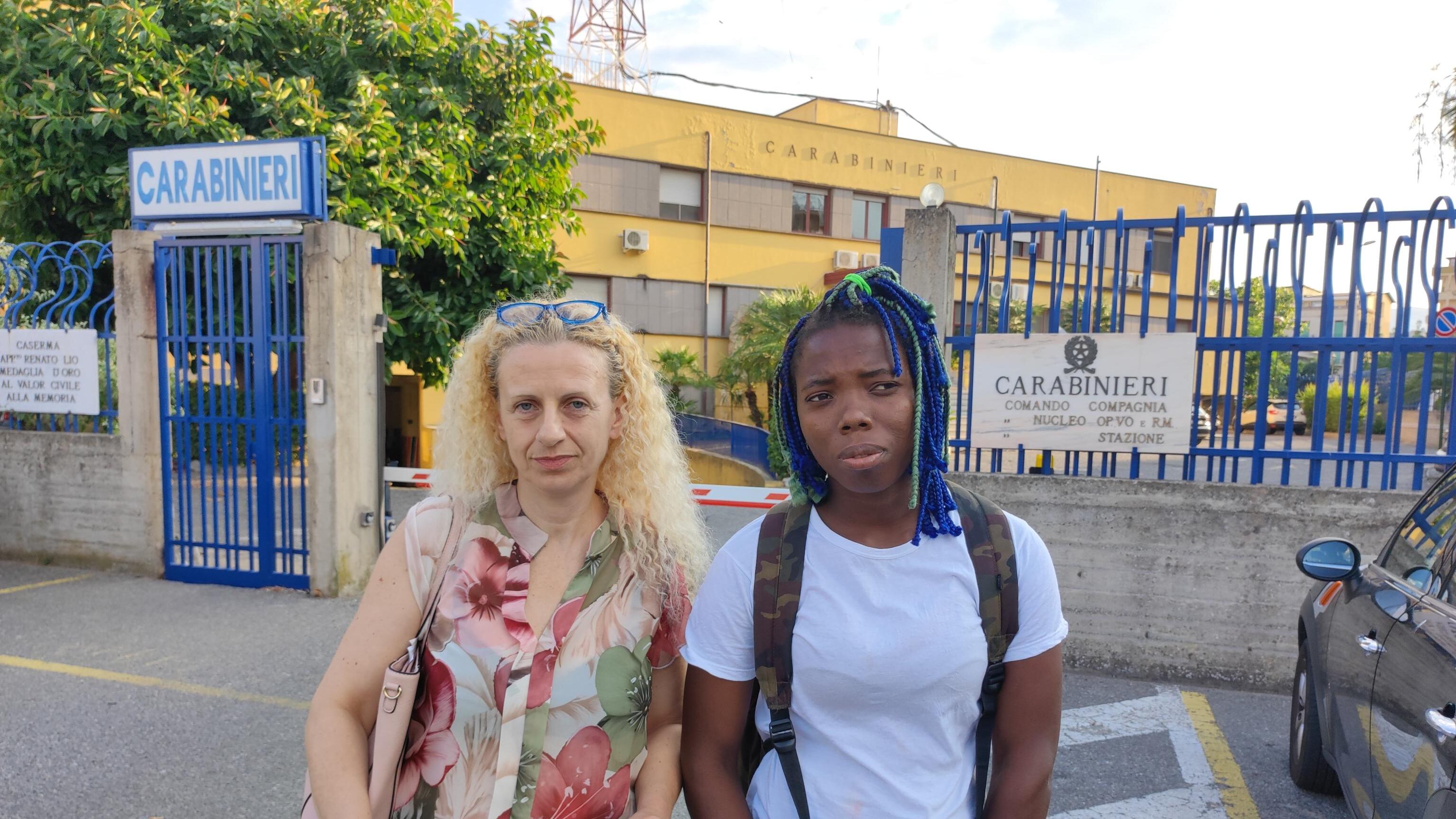 Picchiata dal principale perché osa chiedere la paga
