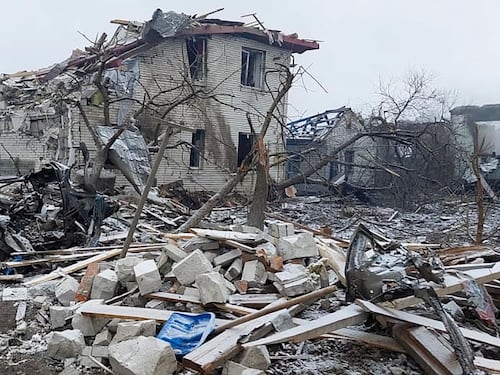 Putin non si ferma (e vuole le centrali). Bombe e fame, ucraini allo stremo