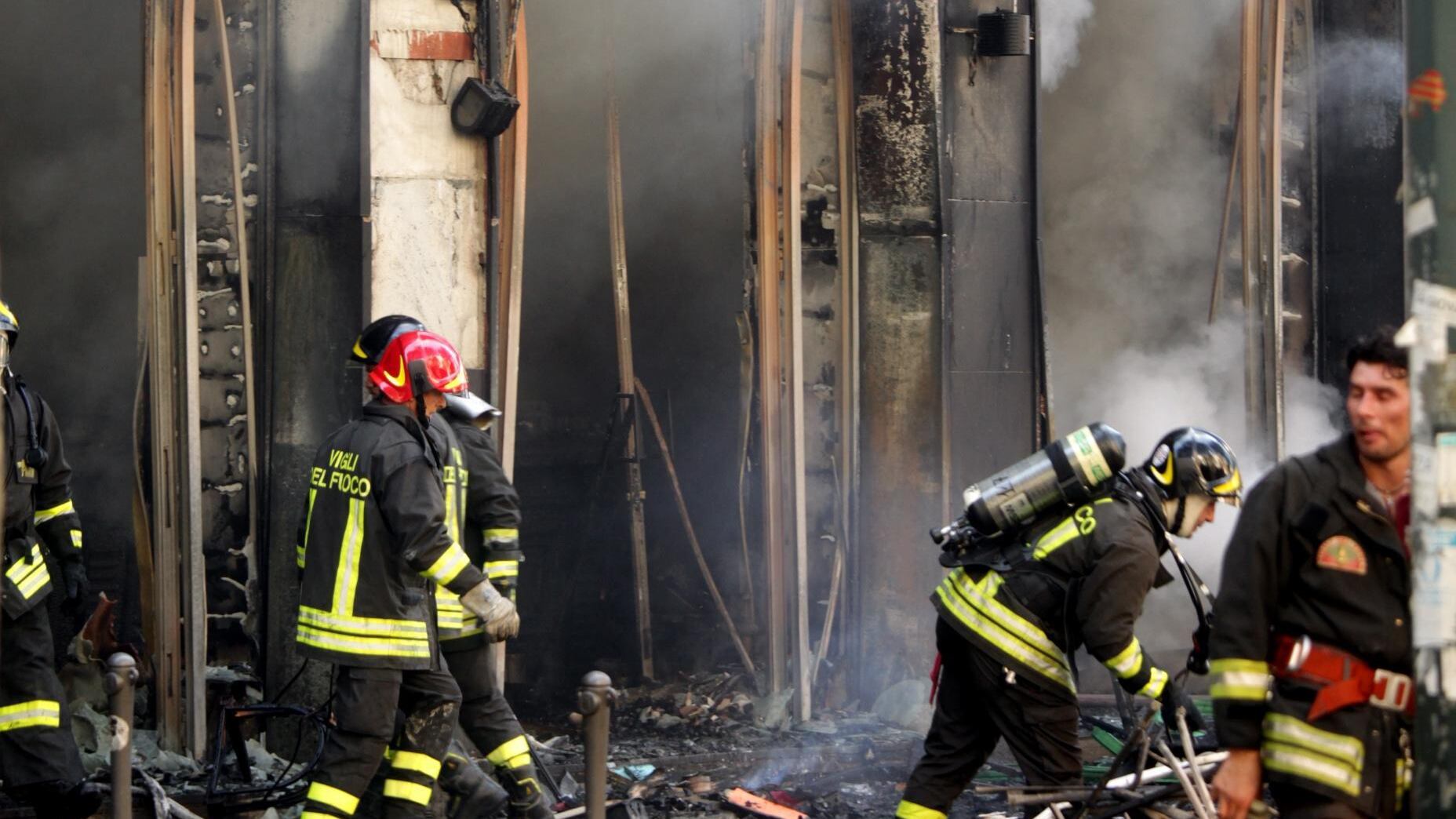Corso Sempione, fuga dalle fiamme