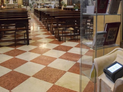 Pedofilia, ora la Chiesa pensa al "prezzo del dolore" per risarcire le vittime