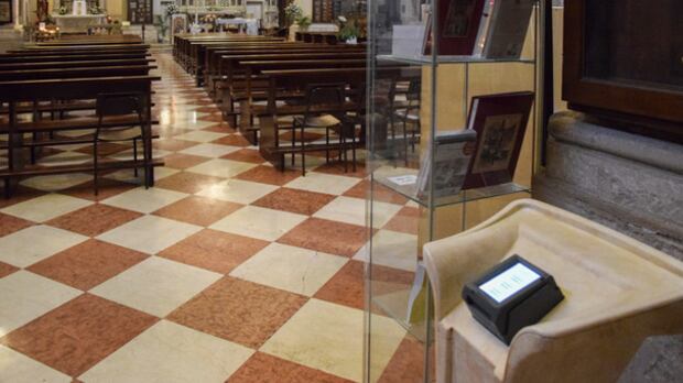 Pedofilia, ora la Chiesa pensa al "prezzo del dolore" per risarcire le vittime
