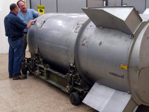 Pentagono distratto, perse negli anni otto bombe atomiche
