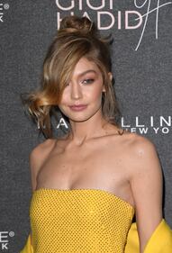 Gigi Hadid bellissima in giallo 8