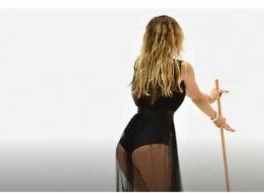Ilary Blasi e il look hot 1