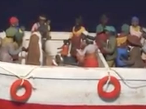 A Padula Gesù Bambino nasce sul barcone dei migranti