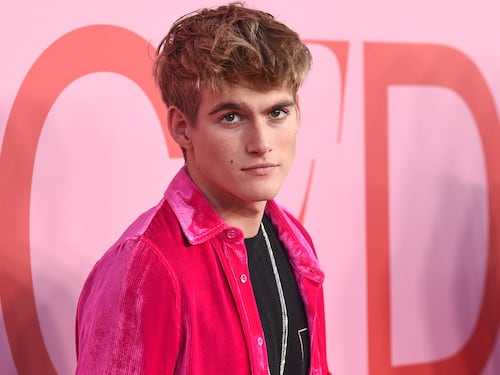 Morto Presley Gerber, il figlio di Cindy Crawford: aveva 27 anni
