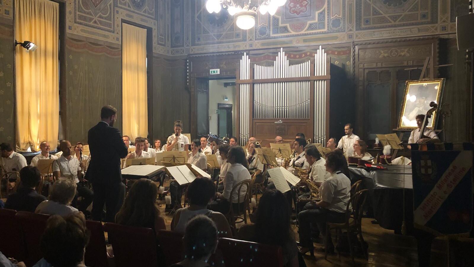 Martinitt "live": la banda suona per gli ospiti di Casa Verdi
