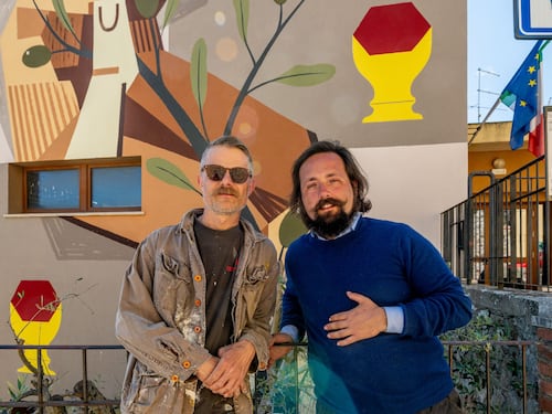“La Collina delle fiabe”: in provincia di Pisa un festival rigenera i borghi con l’arte