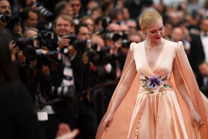 Elle Fanning, al Festival come una principessa 7