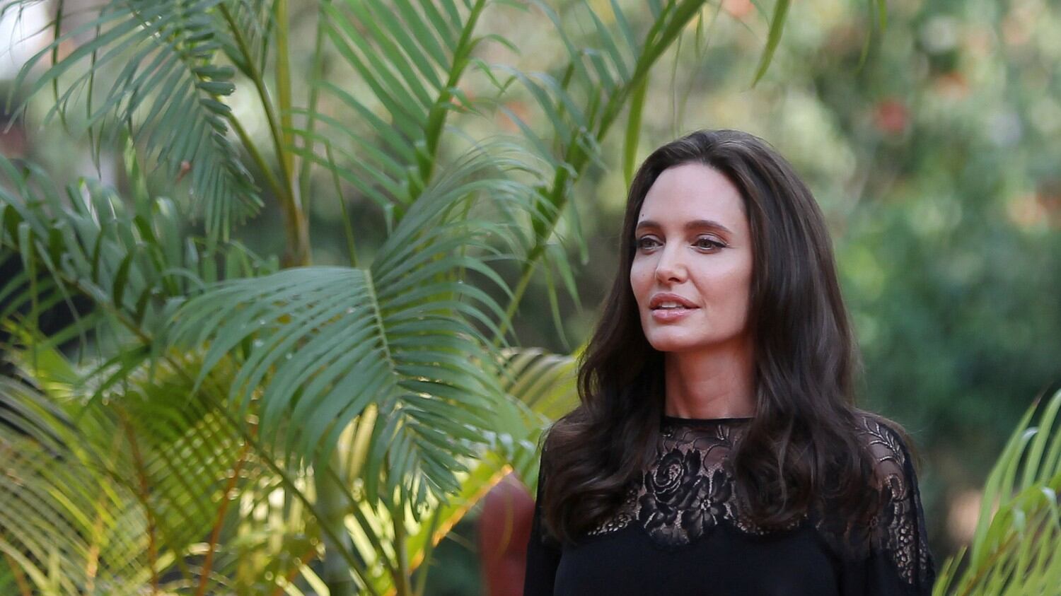 Le parole di Angelina Jolie su Brad: "Saremo per sempre una famiglia"