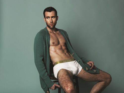 Da Harry Potter a sex symbol: Matthew Lewis si trasforma