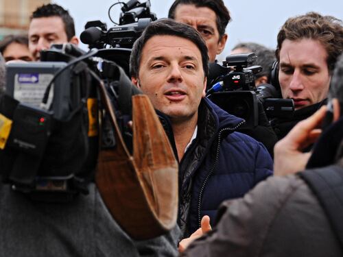 Italicum, Renzi: "A un passo dall'accordo" Telefonate tra il Cav e il sindaco