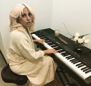 Lady Gaga in bikini su Instagram 2