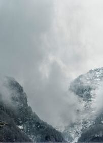 "Il mare di nebbia", la mostra fotografica di Axel Hutte 4