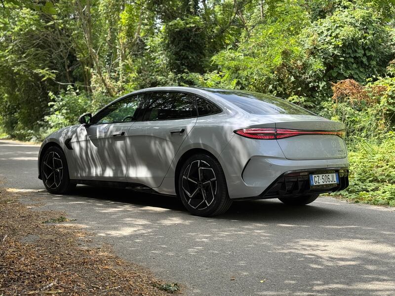 BYD Seal: guarda la gallery della potente berlina elettrica cinese 8