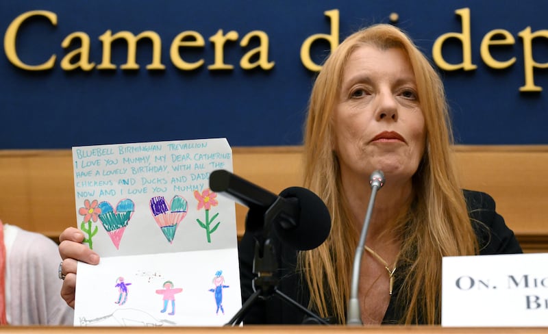 I Trevallion a Montecitorio mostrano la lettera della figlia più grande - FOTO 11