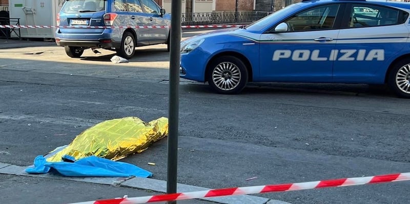 Omicidio in strada a Torino: 50enne ucciso a pugni e bastonate 4