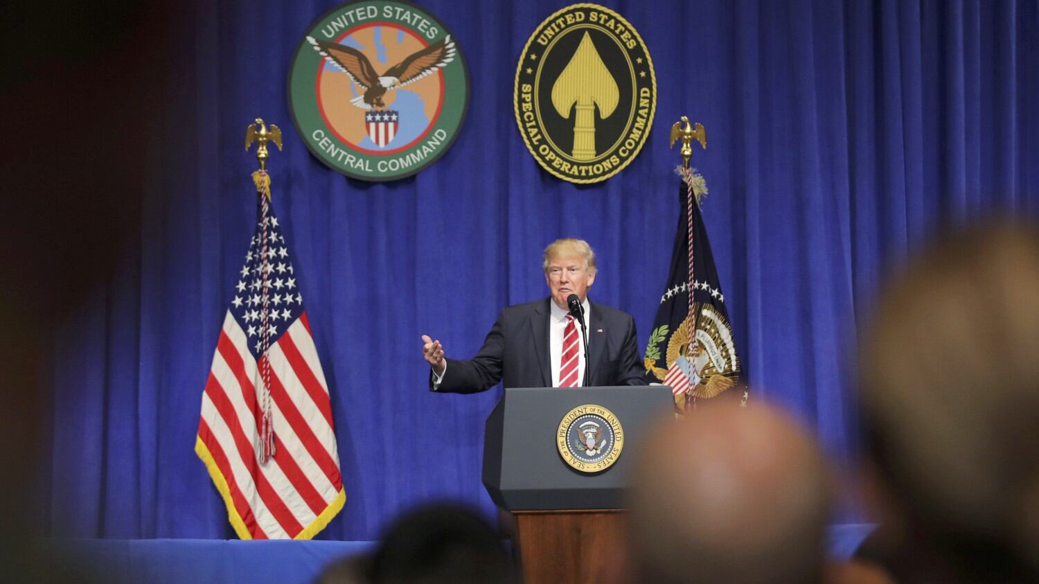 Trump: "I media coprono i terroristi ma gli Usa li sconfiggeranno"