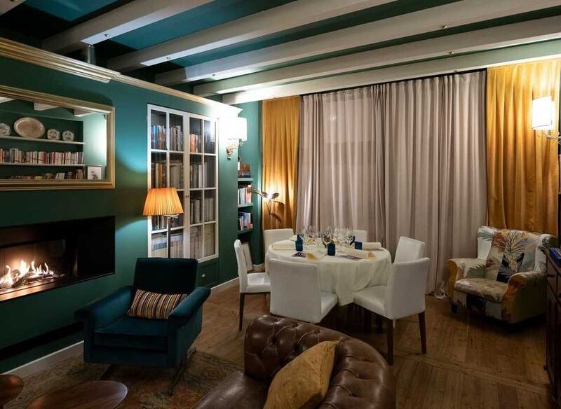 Una sala di Osteria Altran a Ruda