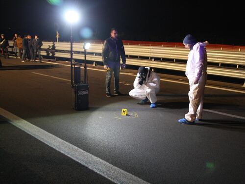 Taranto, sparatoria sulla statale: morte 3 persone, di cui un bimbo