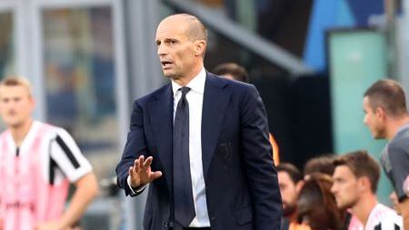 "Una battaglia...". Juve contestata e Allegri suona la carica