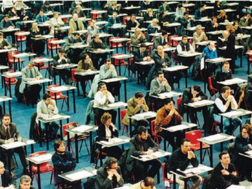 Concorsone nel caos, mediocrità per sentenza: ora è il Tar che sceglie i prof