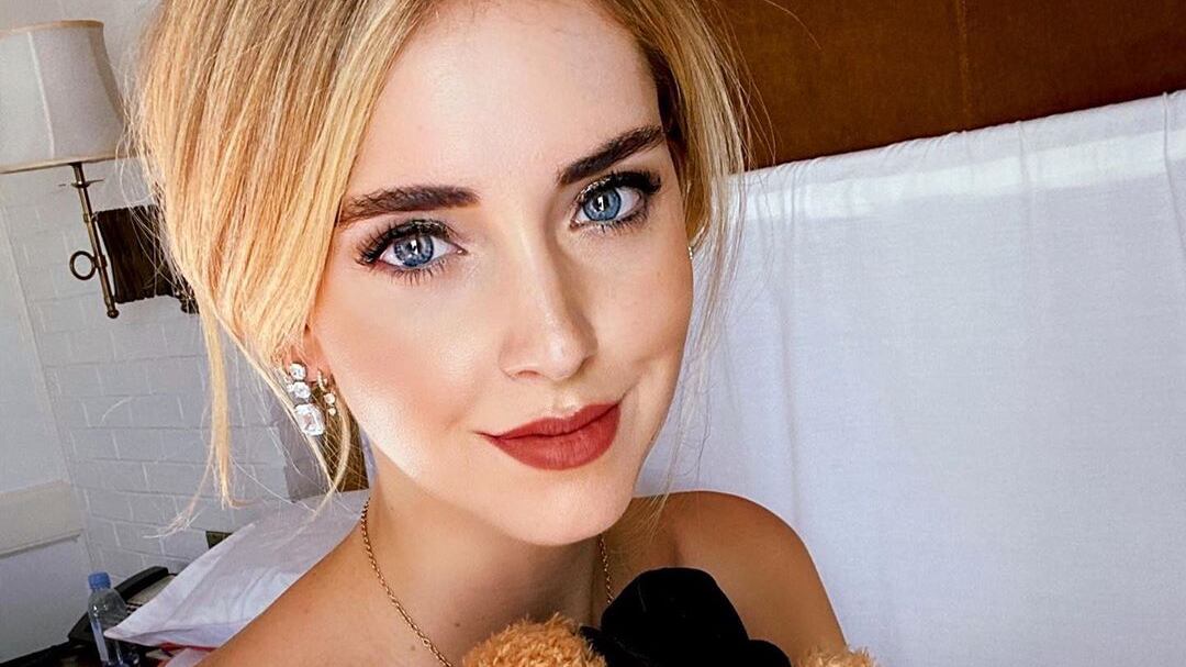 Chiara Ferragni di nuovo nuda, i fan: "Cosa ne pensa Fedez?"