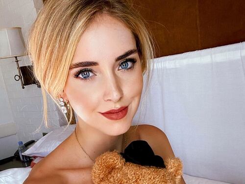 Chiara Ferragni di nuovo nuda, i fan: "Cosa ne pensa Fedez?"